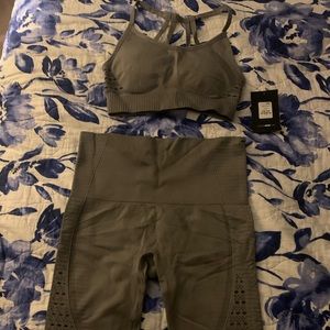 A nice Athletic set with tag